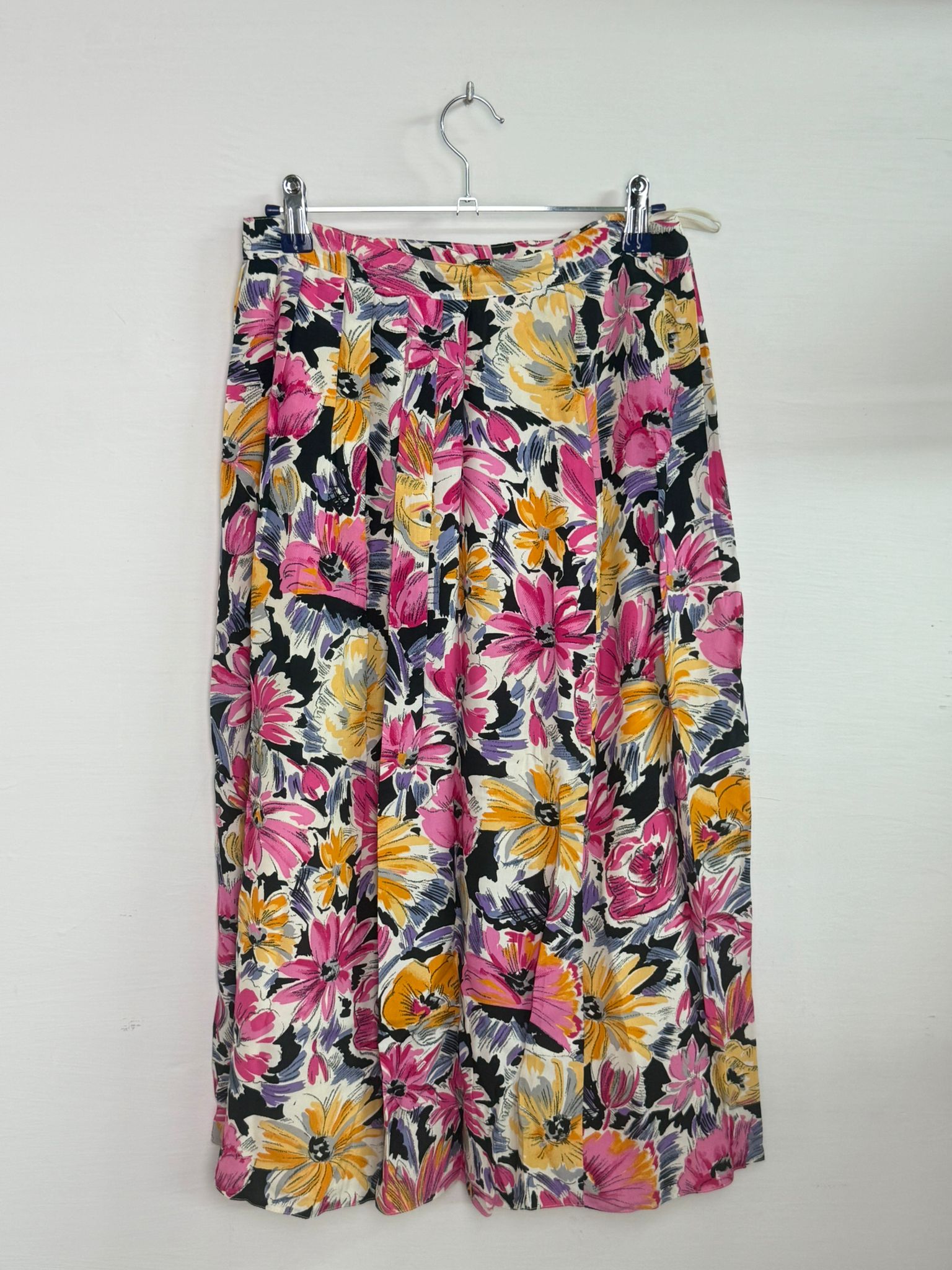 Vibrant Floral Print Skirt